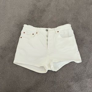 Levi’s 501 white shorts